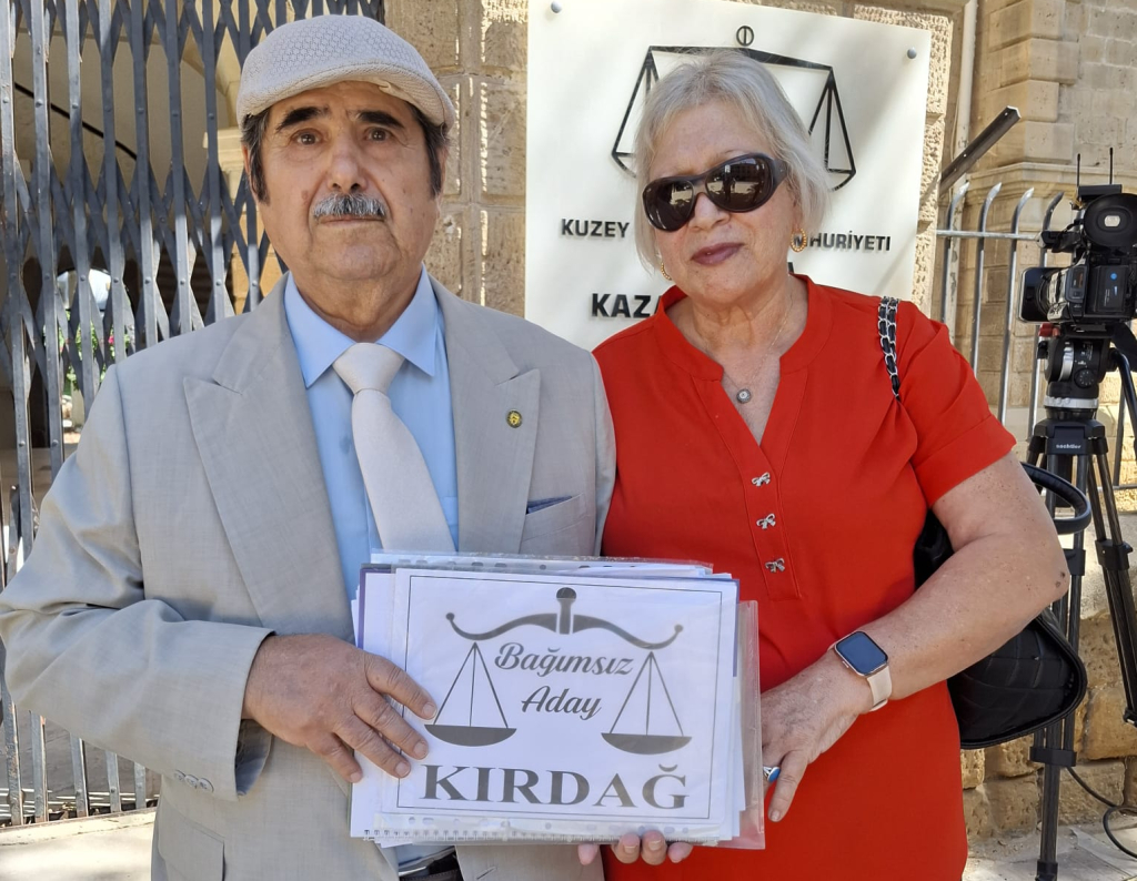 Bağımsız aday Arif Salih Kırdağ, Cumhurbaşkanlığı adaylık başvurusunu YSK’ya yaptı