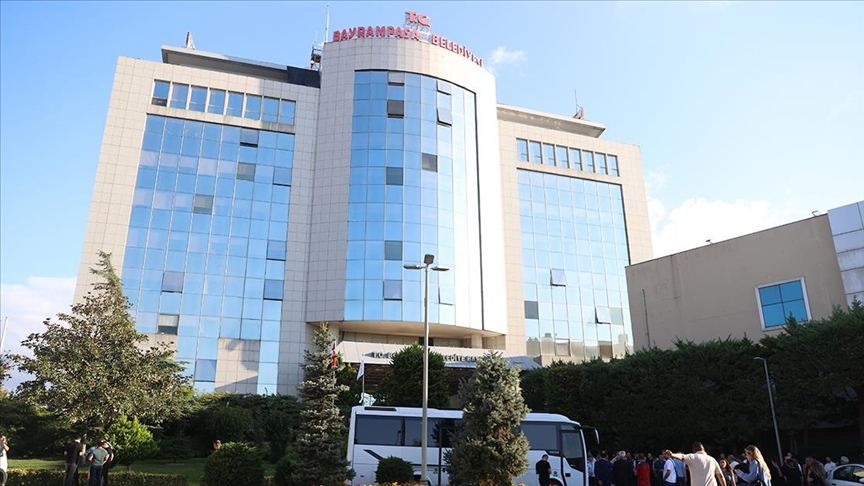 Bayrampaşa Belediyesine operasyon: Belediye Başkanı Hasan Mutlu dahil 44 kişi gözaltında