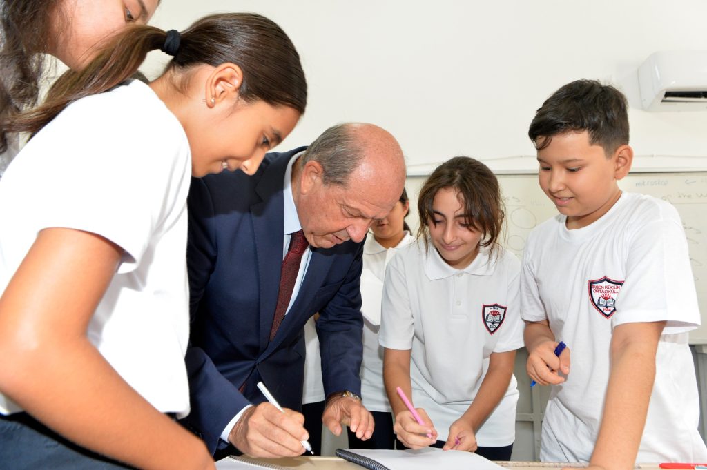 Tatar, İrsen Küçük Ortaokulu’nu ziyaret etti