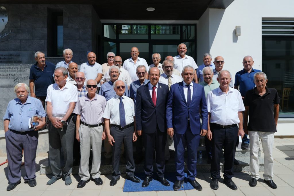 Cumhurbaşkanı Ersin Tatar, Kıbrıs Türk Emekliler Derneği’ni ziyaret etti