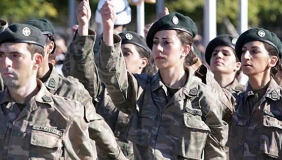 Güney’de kadınların gönüllü askerlik yapabilmesi için hazırlanan yasa, Bakanlar Kurulu’ndan geçti