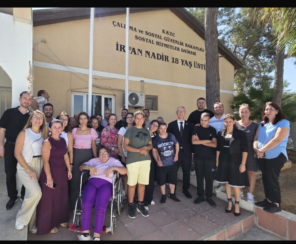 Hasipoğlu, Gazimağusa’da Sosyal Hizmetler Dairesi ile rehabilitasyon merkezini ziyaret etti