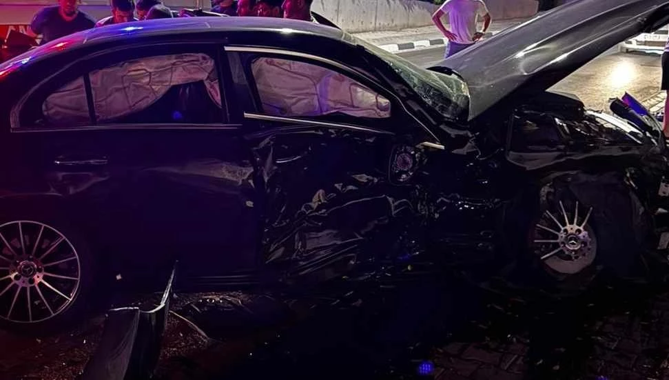 Bellapais yolunda trafik kazası: Yaralılar var