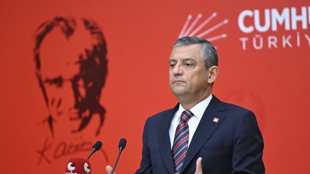 Özgür Özel: “KKTC’ye bağımsız bir devlet gibi davranmak ve iradesine saygı göstermek hepimizin önceliği olmalıdır”