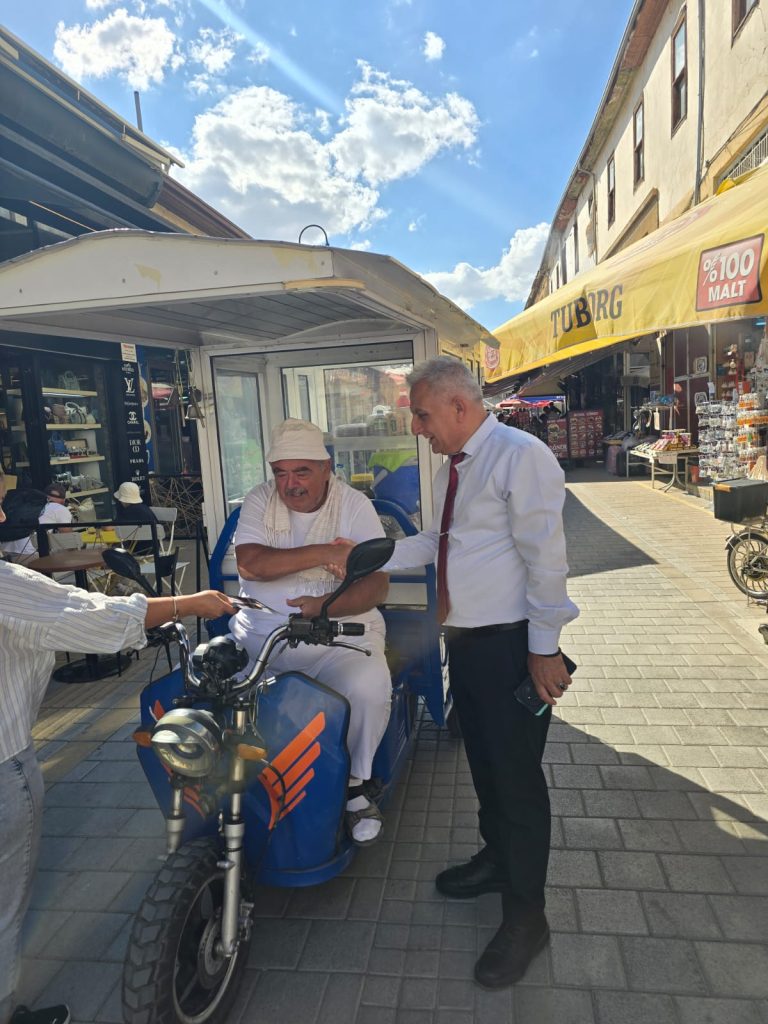 Gürlek Lefkoşa Arasta bölgesini gezdi