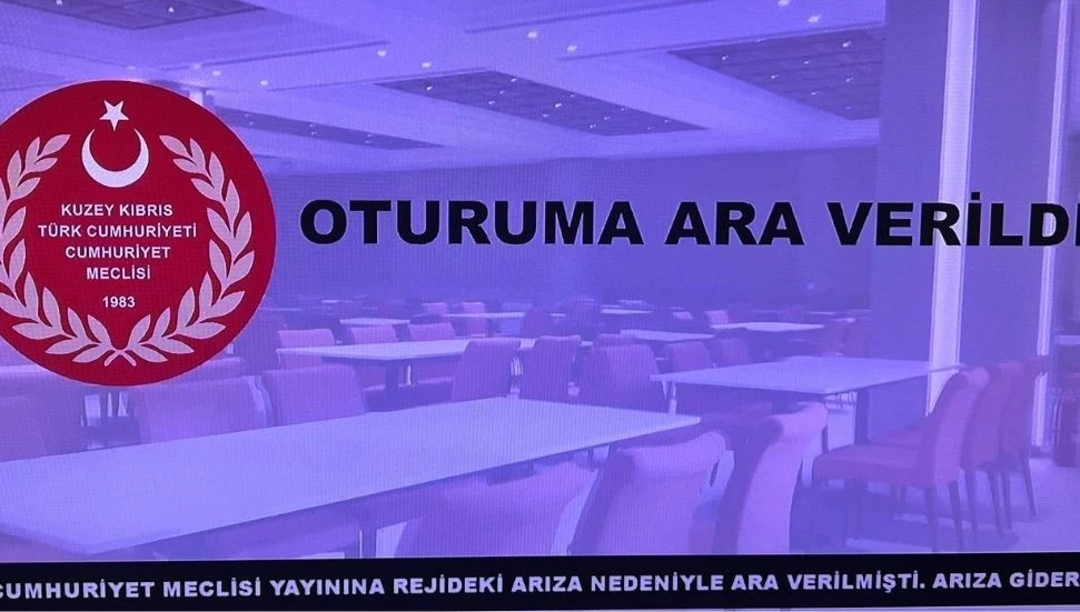 Meclis yayını Erhürman’ın soru-cevap bölümünde kesildi: Meclis “reji arızası” dedi!