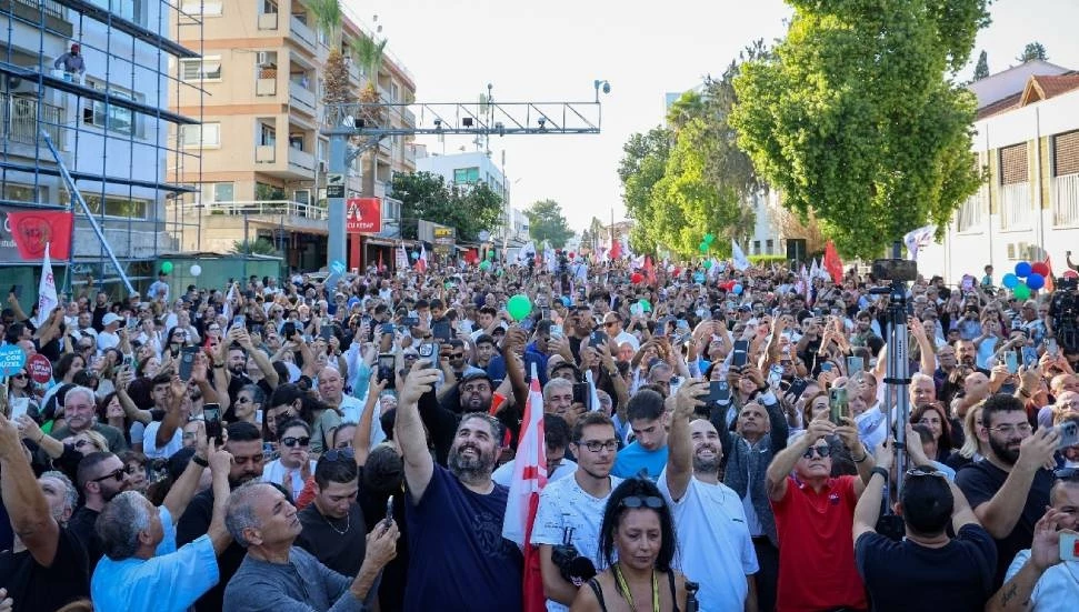Cumhurbaşkanı adayı Tufan Erhürman’ın seçim öncesi son etkinliği Dereboyu’nda gerçekleştirildi