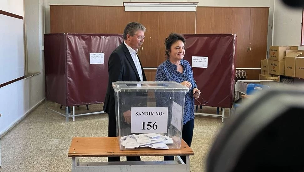 Başbakan Ünal Üstel oyunu kullandı