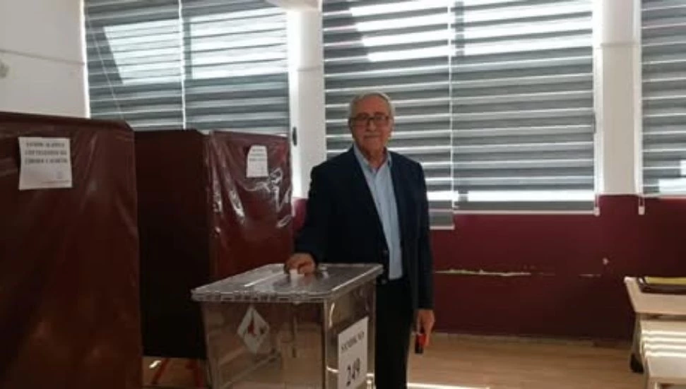 4’üncü Cumhurbaşkanı Mustafa Akıncı, oyunu kullandı