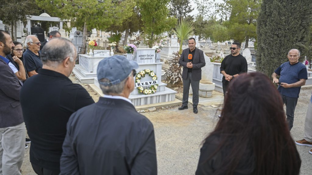 Özcan Özcanhan, ölümünün 2. yılında kabri başında anıldı