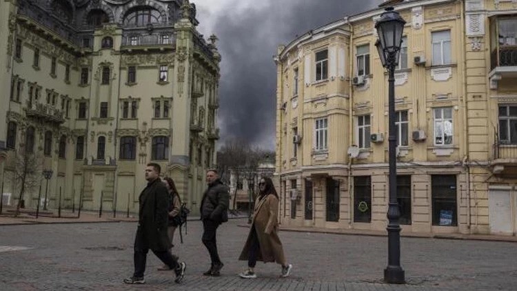 Zelenskiy: “Ruslar 500’e yakın İHA ve 50’den fazla füze ile saldırı düzenledi”