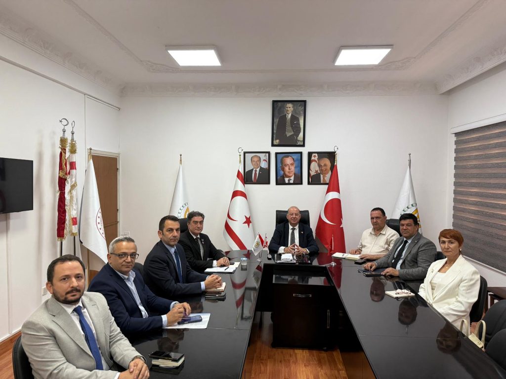 Sağlık Bakanlığı ile altı üniversiteden sağlıkta hizmet içi eğitim iş birliği