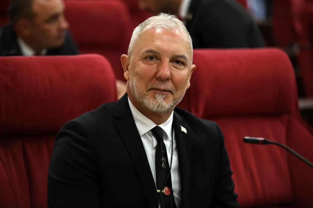 Serhat Akpınar: Hükümet ortaklarımızı yeni yönetim vizyonuna birlikte imza atmaya davet ediyoruz