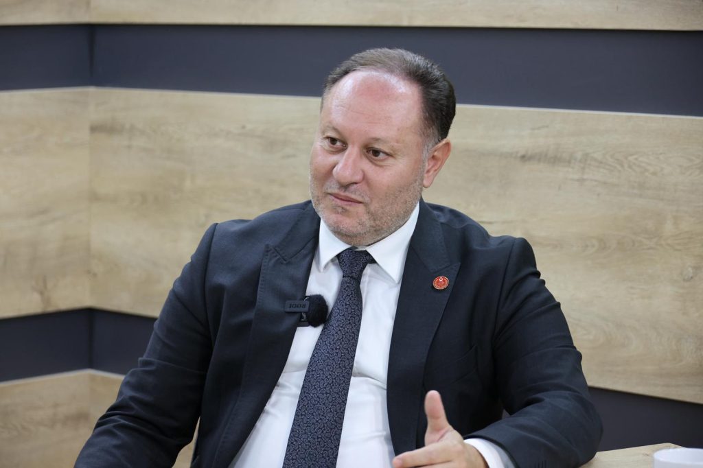 Öztürkler: “TDT Zirvesi, KKTC’nin diplomatik gücünü gösterdi”