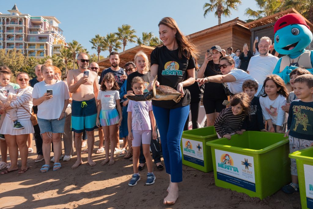 Meritta, sezonun son salımını Cumhuriyetin 102. yılına ithaf etti