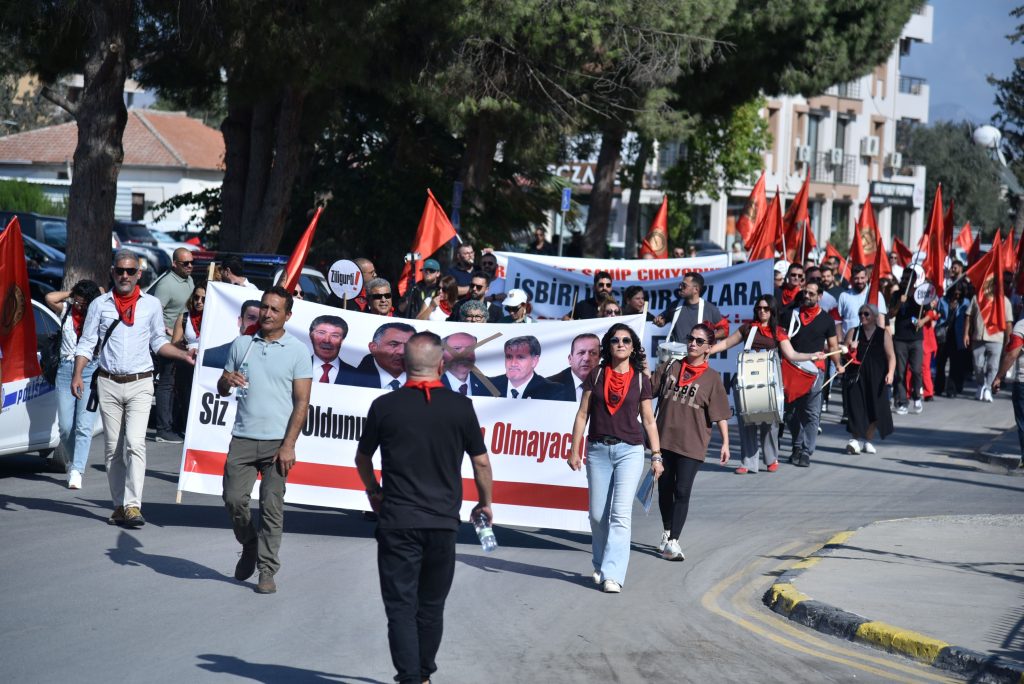 KTOEÖS Başbakanlık önünde eylem yaptı
