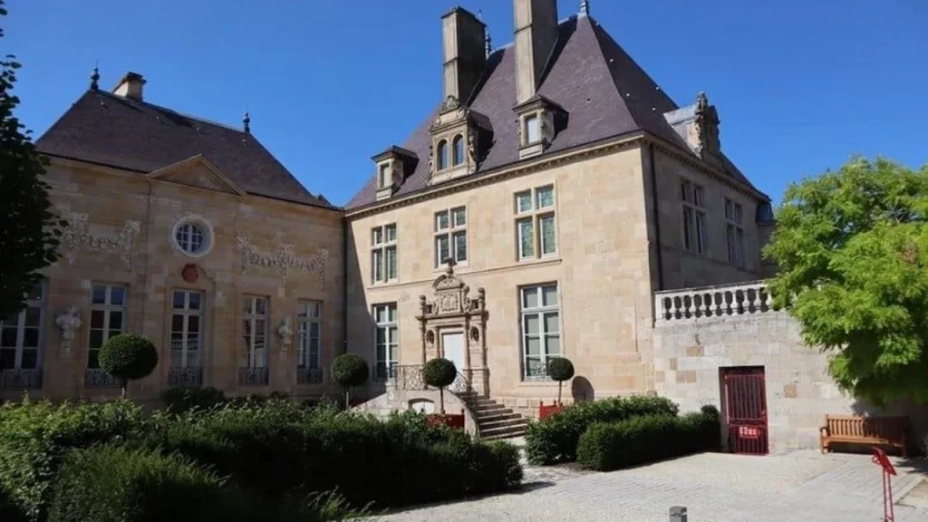 Fransa’da Louvre’un ardından Denis Diderot müzesi de soyuldu – Kıbrıs Manşet