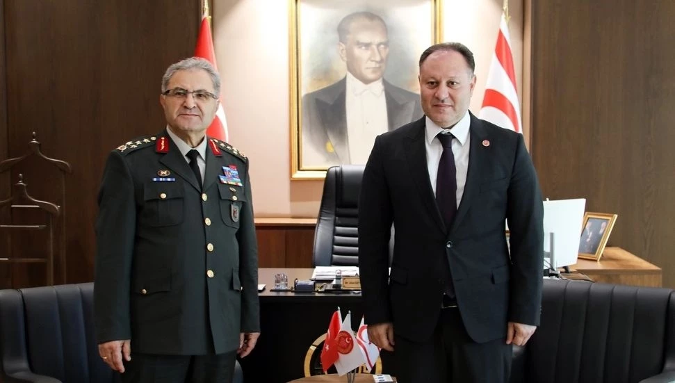 Öztürkler, Kara Kuvvetleri Komutanı Tokel’i kabul ederek görevinde başarılar diledi