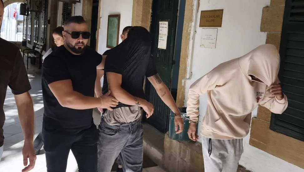 Evde ve araçta uyuşturucu: 15 bin TL teminatla serbest kaldılar