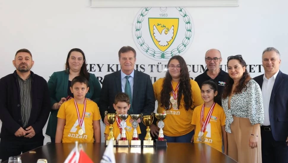 Arıklı: Gençlerin bilime ilgisi gelecek açısından umut verici