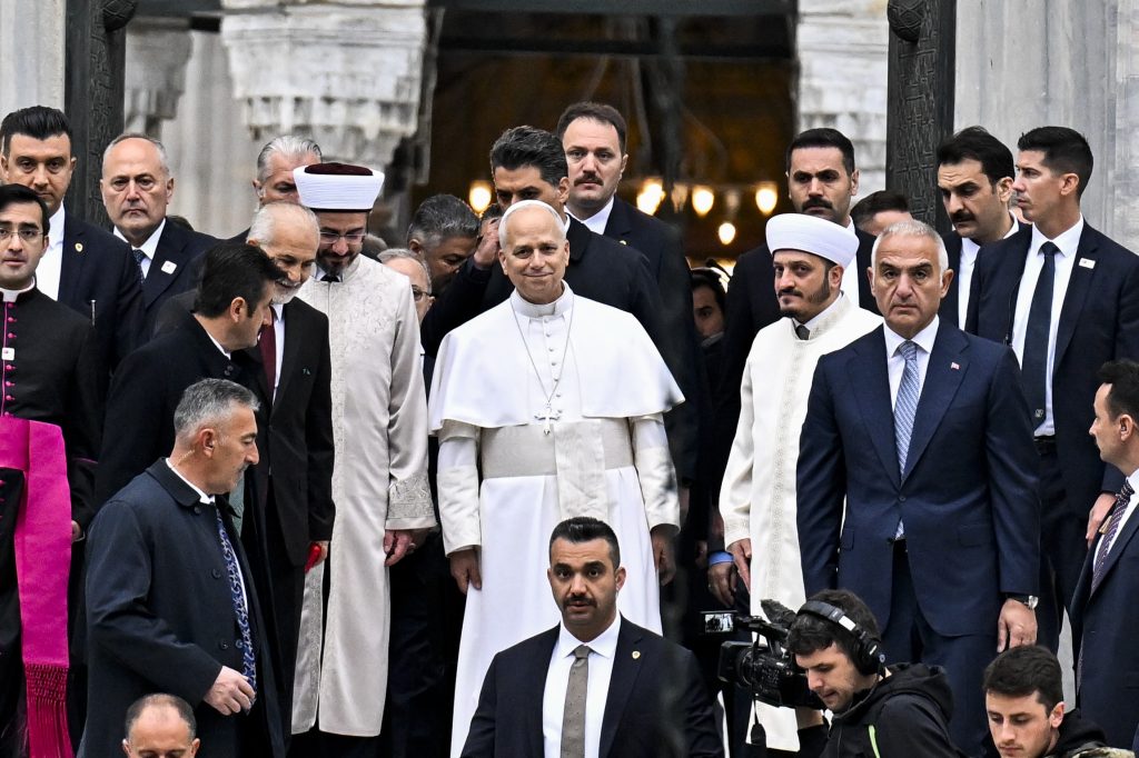 Vatikan Devlet Başkanı Papa 14. Leo, Sultanahmet Camisi’ni ziyaret etti