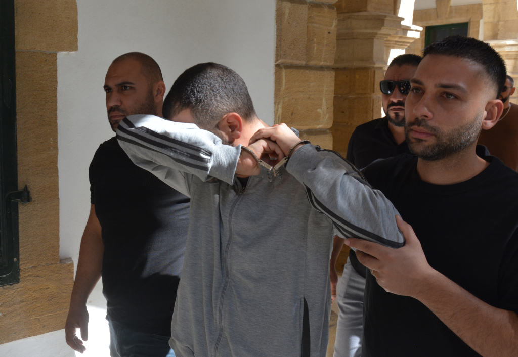 Kokain ve hintkeneviriyle yakalandı