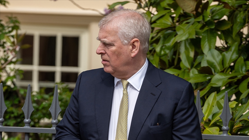 İngiltere’de Prens ünvanı elinden alınan Andrew son rütbesini de iade edecek