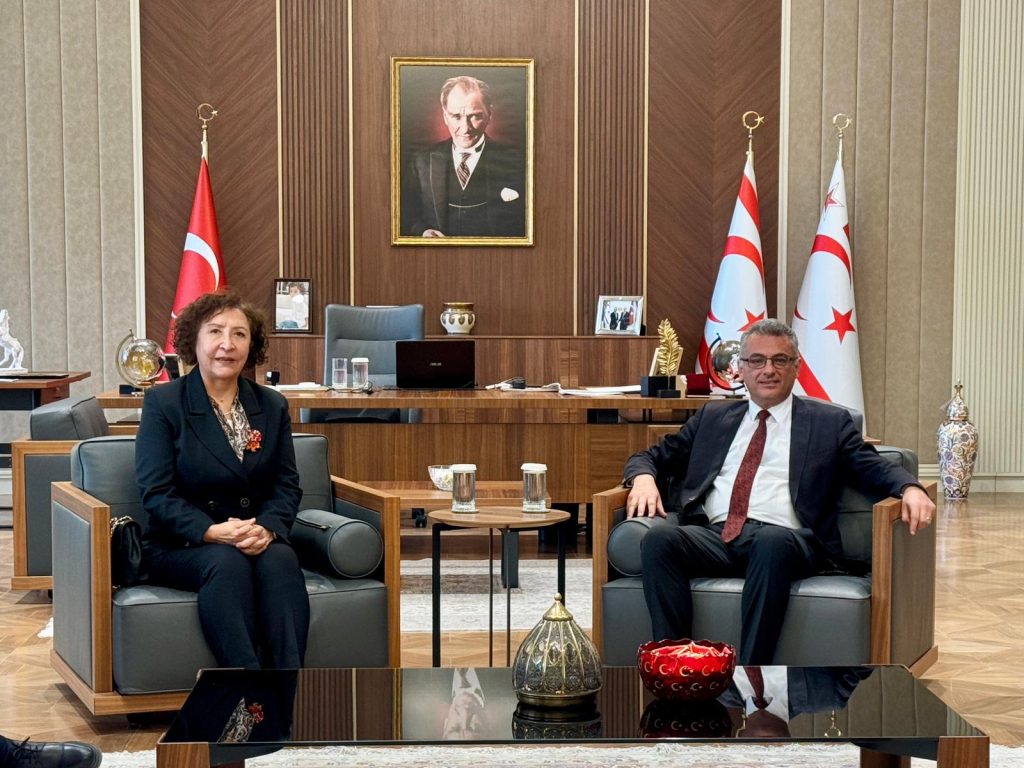 Cumhurbaşkanı Erhürman, Anahtar Parti Genel Başkan Yardımcısı Semra Yel ve beraberindeki heyeti kabul etti