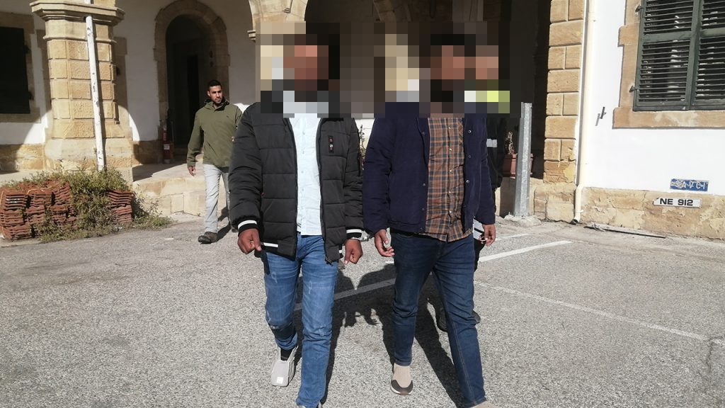 Güney’den Kuzey’e yasa dışı geçiş yapmakla itham edilen sanıklar 2 gün tutuklu