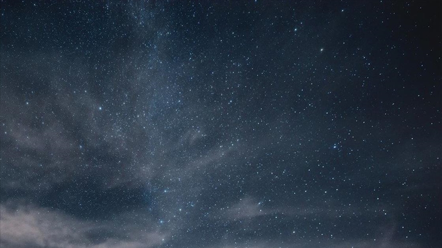 Gökbilimciler, evrenin ilk dönemlerinde oluşan bir kara deliği keşfetti