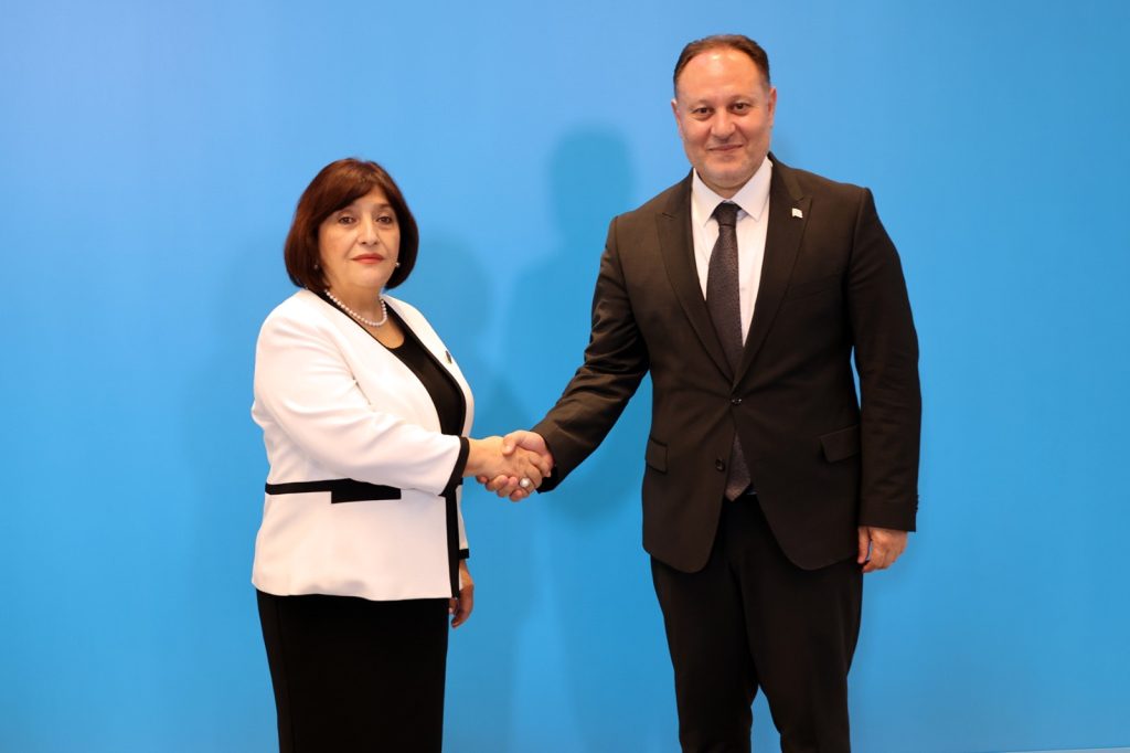 Meclis Başkanı Öztürkler, Azerbaycan’ın Zafer Gününü kutladı