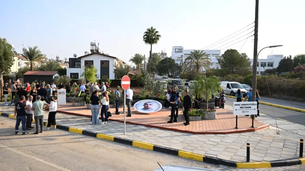 Lefkoşa’daki “Amaç Arnavutoğlu Meydanı” törenle açıldı