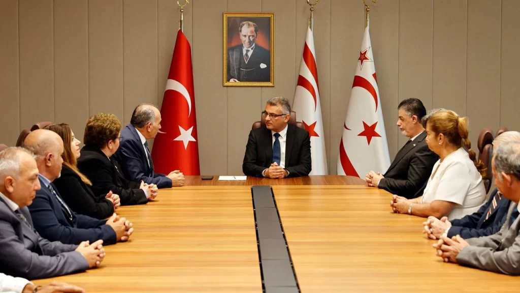 Cumhurbaşkanı Tufan Erhürman, Şehit Aileleri ve Malul Gaziler Derneği üyelerini kabul etti