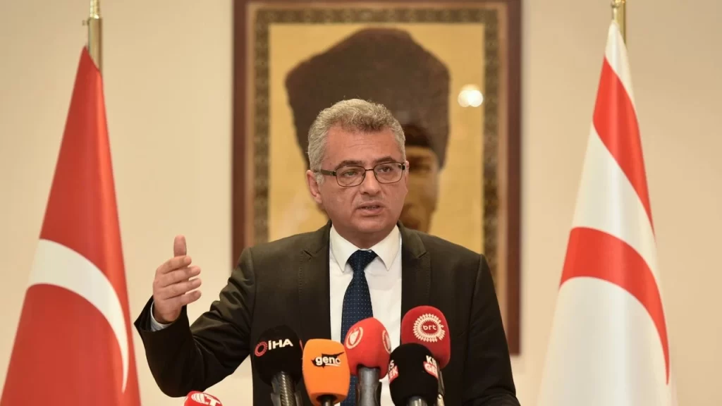 Erhürman: “Kıbrıslı Türklerin iradesi yok sayılarak ada adına anlaşma yapılması kabul edilemez”