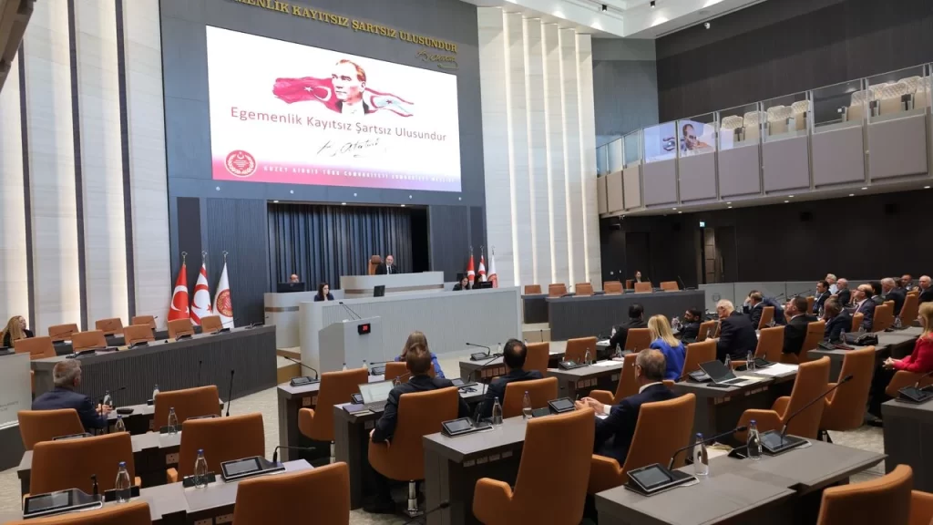 Meclis’te sunuşlara yer verildi