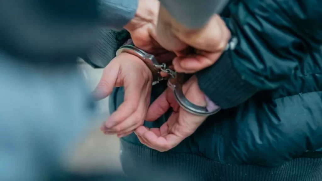 KKTC’de izinsiz ikamet eden 6 kişi tutuklandı