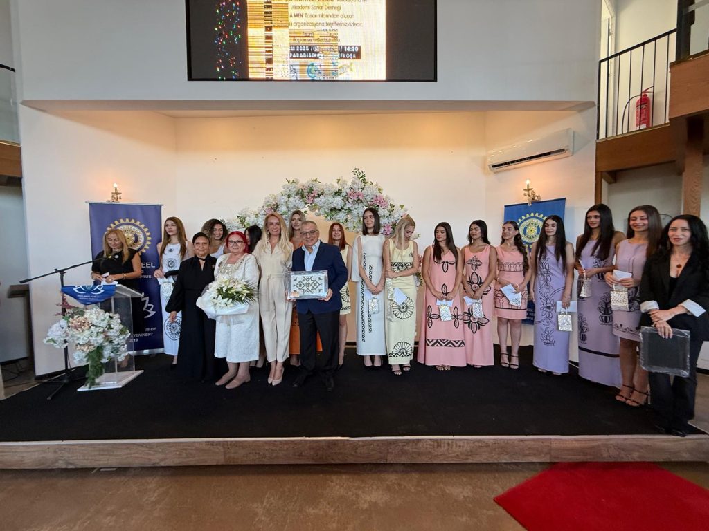 Nilden Bektaş Erhürman, Cumhuriyet Defilesi’ne katıldı