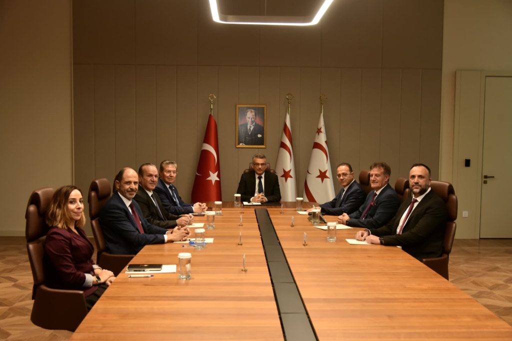 Parti başkanları Siyasi Partiler Konseyi toplantısının ardından basına açıklamada bulundu