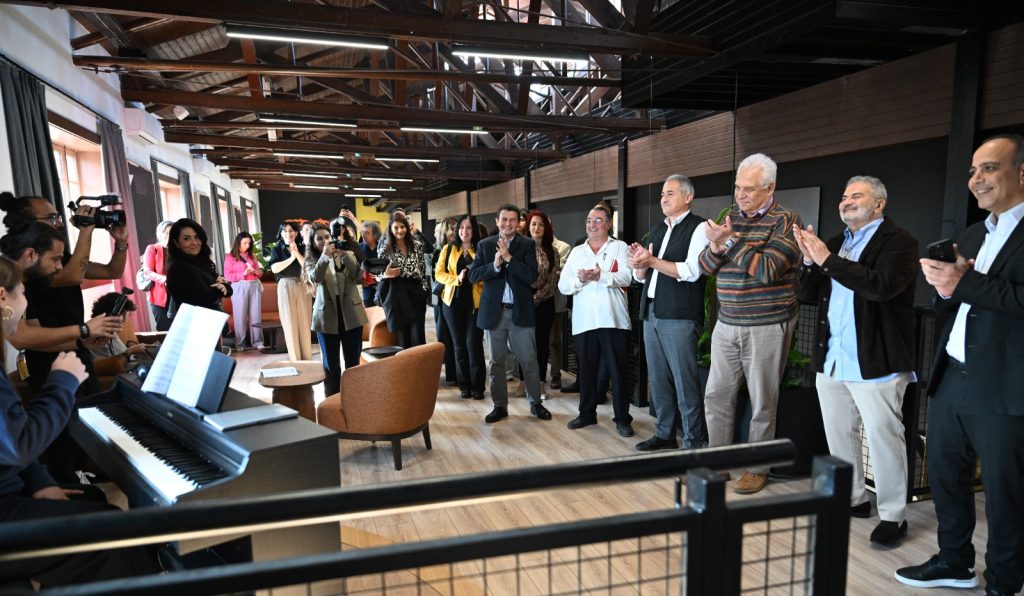 Lefkoşa Bandabuliya’daki “ARUCAD Müzik ve Sahne Sanatları Fakültesi” ile “Tiyatro ve Performans Sahnesi” törenle açıldı