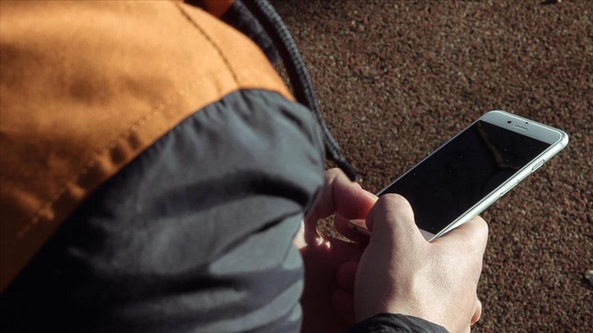 Malezya, 2026’dan itibaren 16 yaş altı çocukların sosyal medya hesabı açmasını yasaklıyor