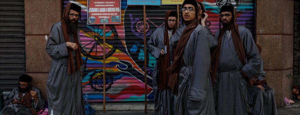 Kolombiya’da Yahudi tarikata yapılan otel baskınında 17 çocuk koruma altına alındı