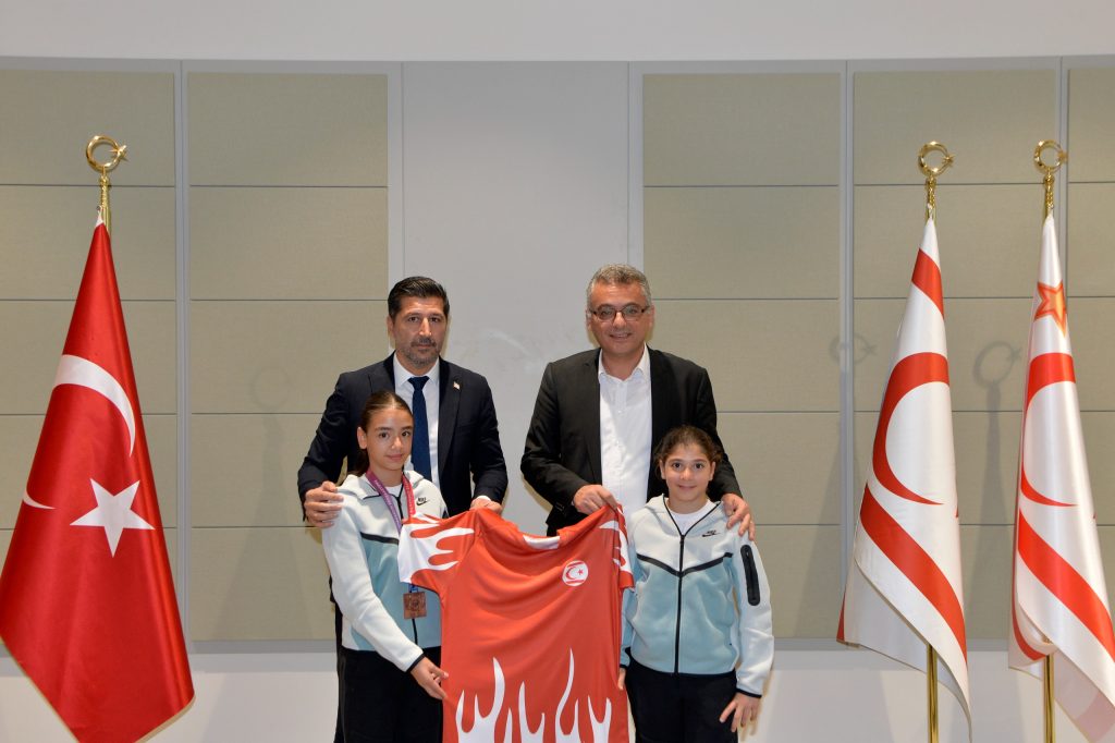 Cumhurbaşkanı Erhürman, Jimnastik Federasyonu sporcuları ile bir araya geldi