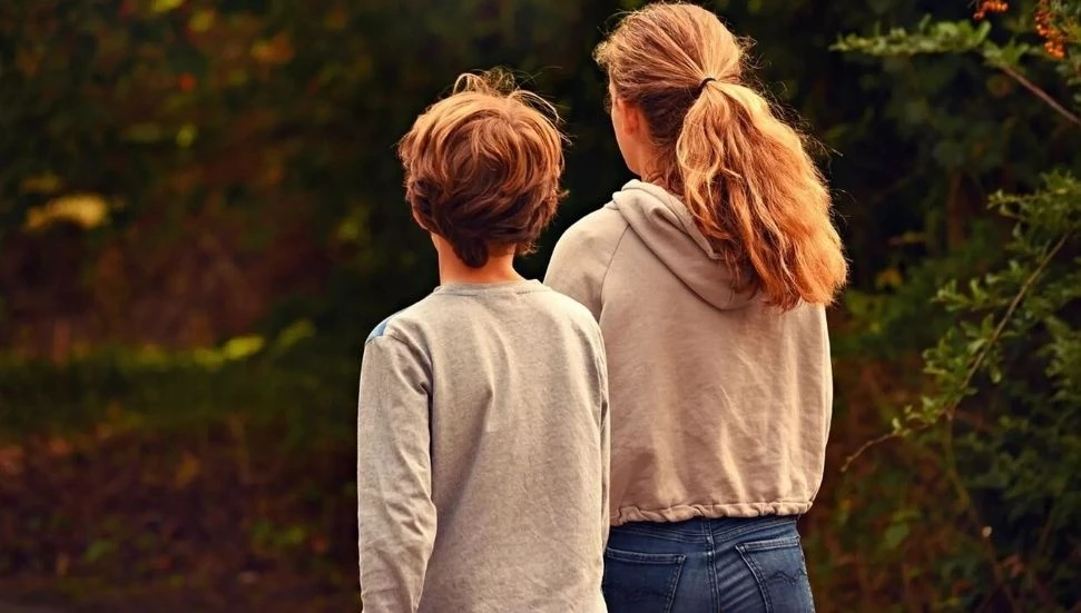 İngiltere’de sosyal hizmetlerin bakımındaki 2 bin 400’den fazla çocuk kayboldu