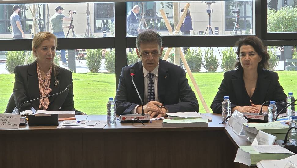 KHK ile Çalışma Bakanlığı bütçeleri görüşülüyor