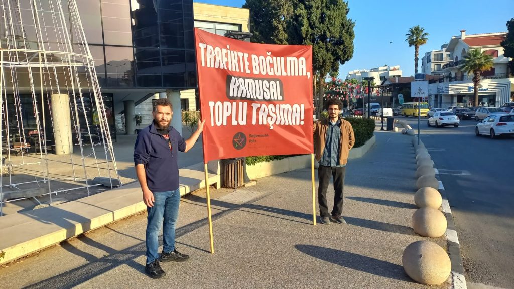 Bağımsızlık Yolu kamusal toplu taşıma talep etti