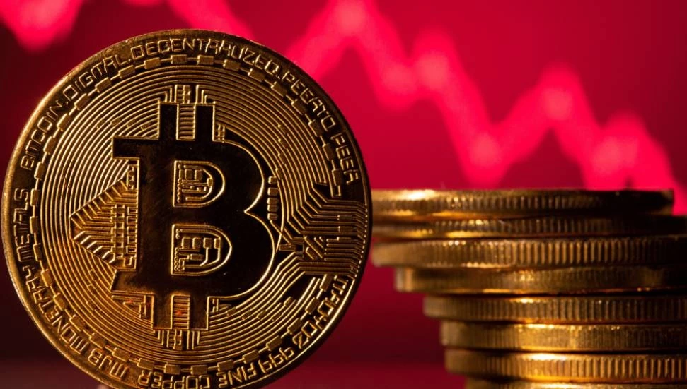 Bitcoin, makroekonomik belirsizlikle nisandan beri en düşük seviyeye geriledi