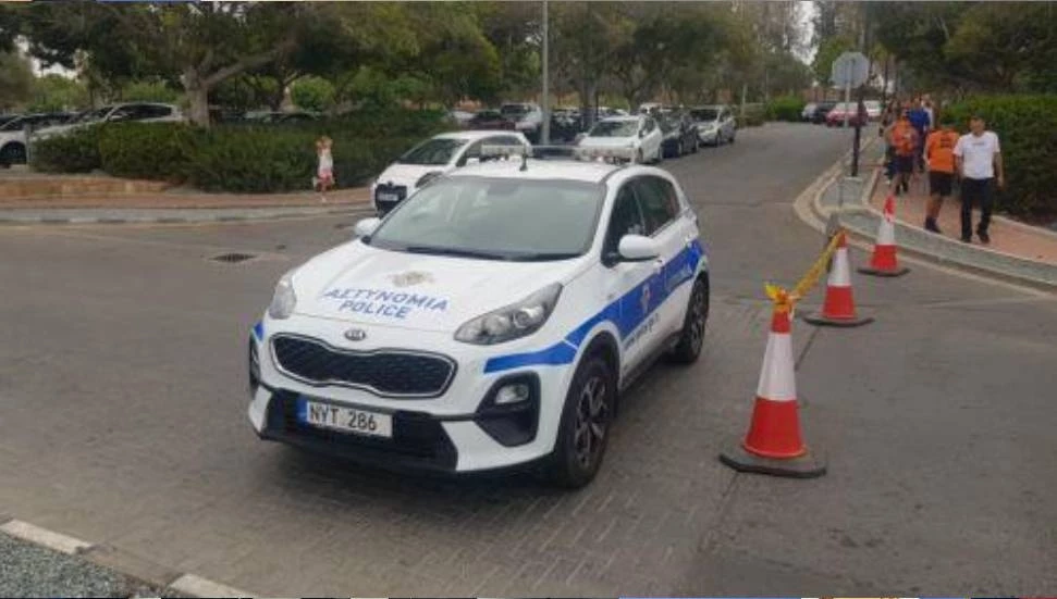 Güney Lefkoşa’da çantada tabanca, Limasol’da uyuşturucu operasyonu