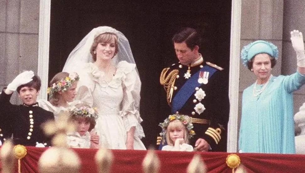 Charles ve Diana’nın düğün şampanyası açık artırmaya çıkıyor