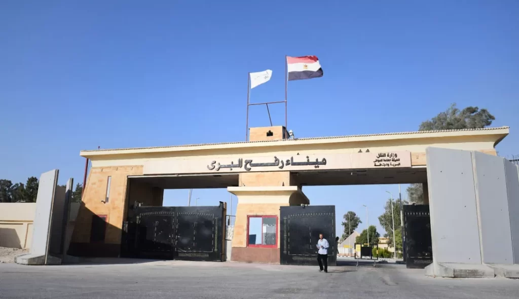 İsrail, Gazze’deki Refah Sınır Kapısı’nın “tüm esirler teslim edilince” iki yönlü açılacağını açıkladı