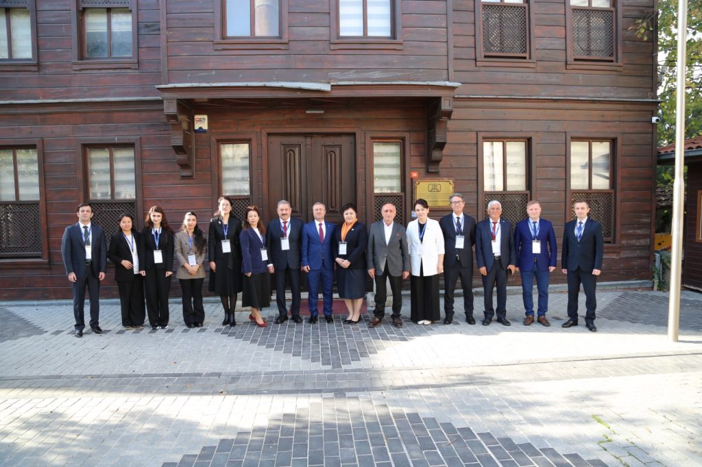 Özçınar, “Yerel Yönetimler ve Sınır Ötesi İşbirliği” çalıştayına katıldı